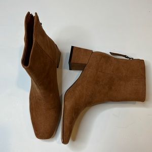 Lulus camel ankle boots. Excellent condition.